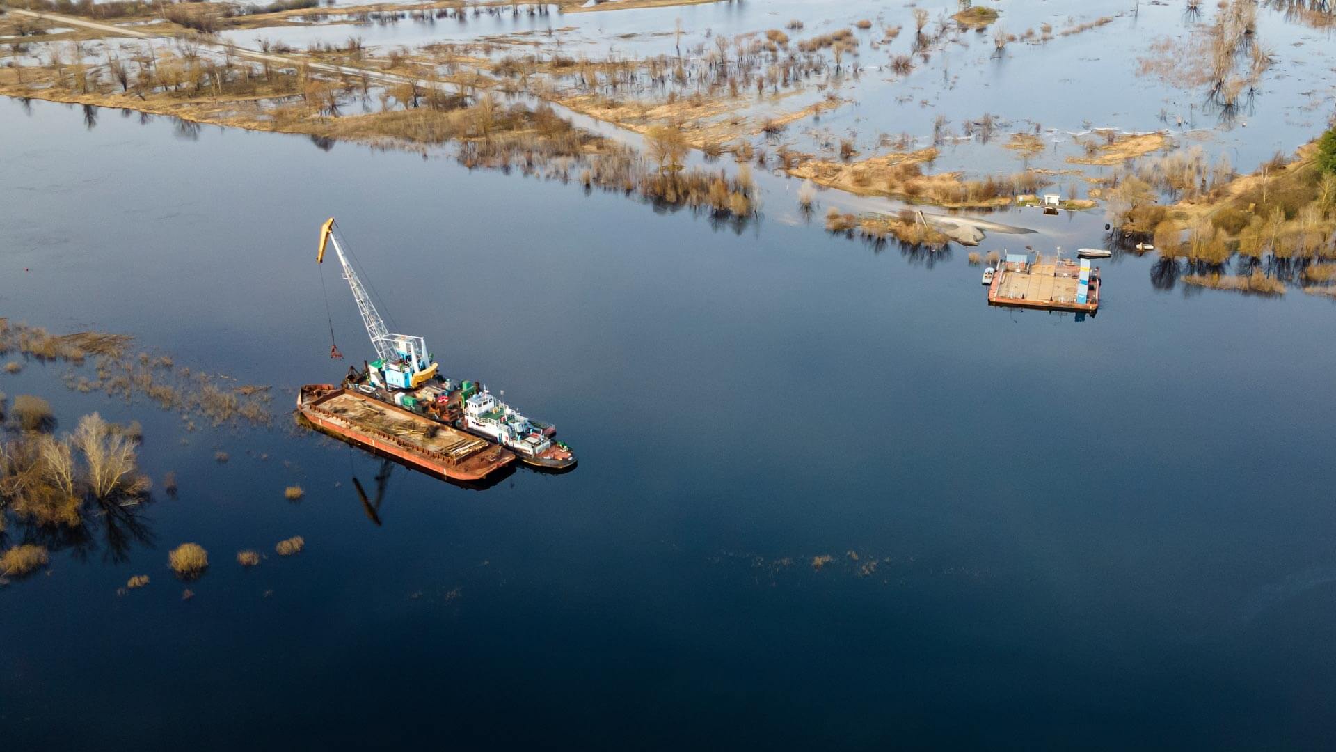 Mechanical Dredging for Environmental Cleanup Challenges and Solutions