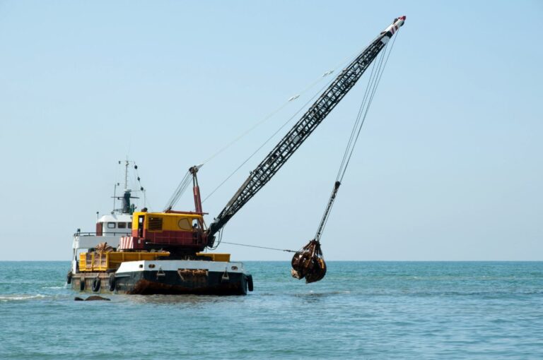 Suction Dredge Rental Costs, Applications, and Key Considerations
