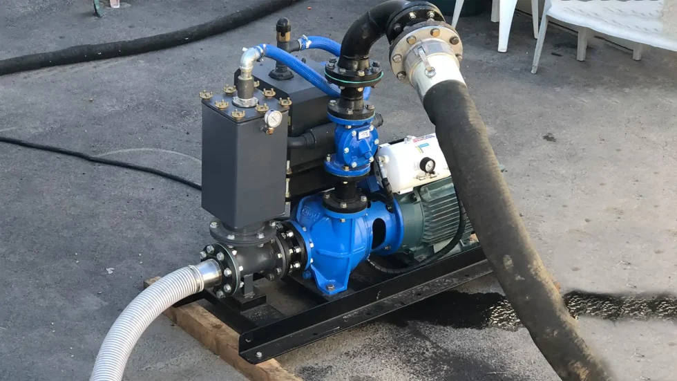 Best Pumps for Sludge Transfer Comparing Positive Displacement vs. Centrifugal Options