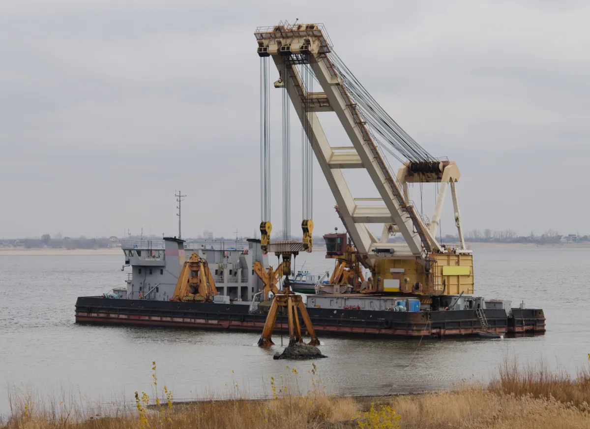 Environmental Considerations in Large-Scale Reservoir Dredging